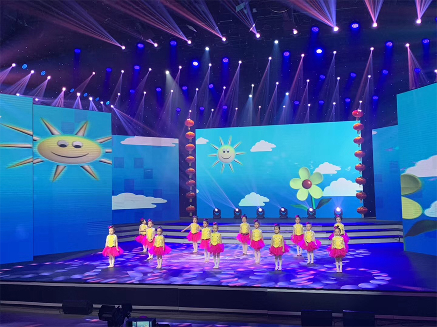 少儿春晚5.jpg
